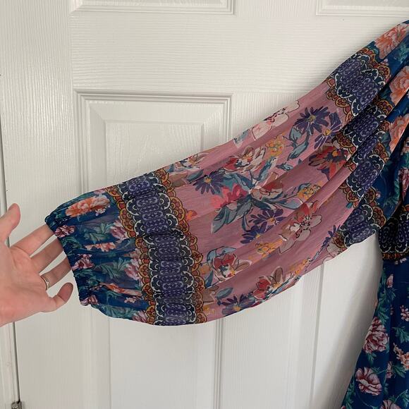 Feathers by Tolani Sundance Keely Floral Tunic Blouse - Picture 4 of 8